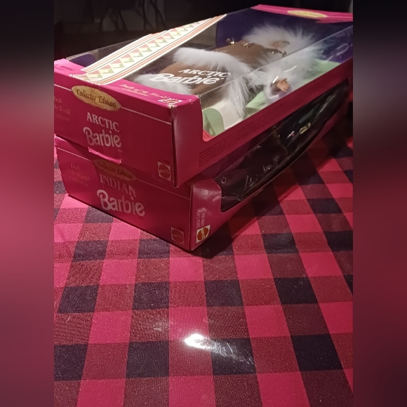 Dolls of the World - Picture 6 of 7